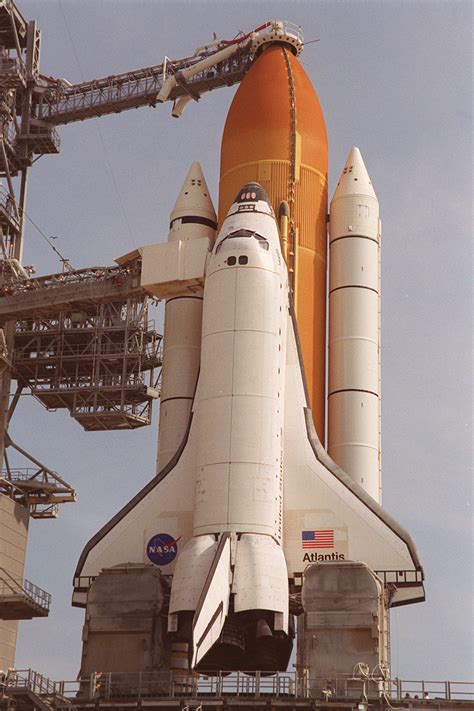 Compact Space Shuttle に対する画像結果