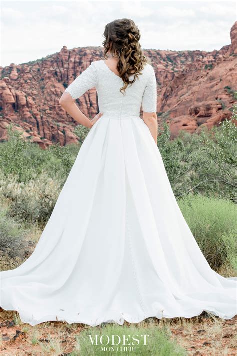 Afbeeldingsresultaten voor Modest Wedding Dress Cheap