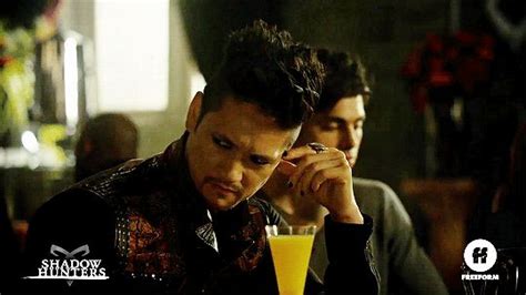 Shadowhunters 3X15 に対する画像結果