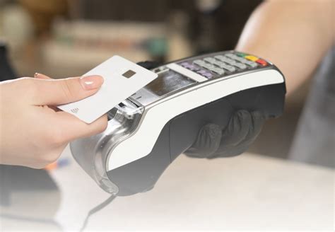 Debit Card Making Machine に対する画像結果