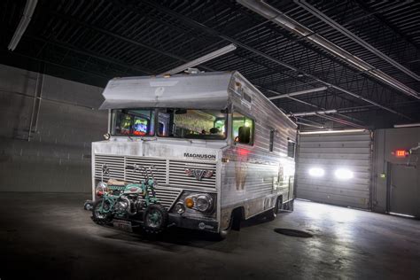 Toradh íomhá ar Rebuilding RV Camper