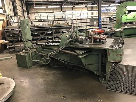 Toradh íomhá ar Vertical Stretch Forming Machine