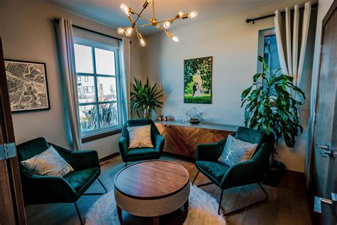 Toradh íomhá ar Vinyl Setup Conversation Room