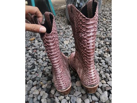 Toradh íomhá ar Dark Brown Python Boots