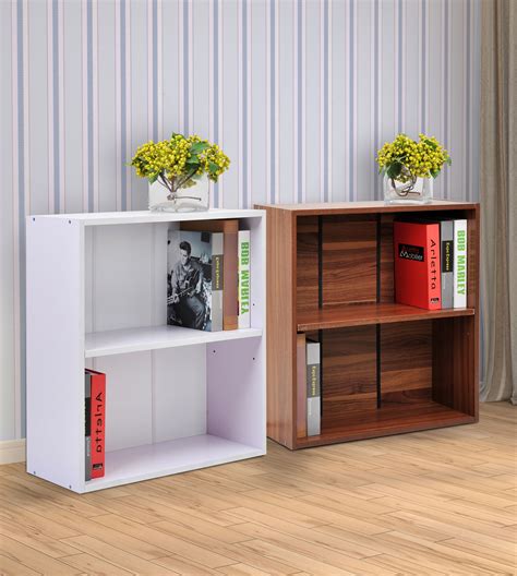 Toradh íomhá ar How to Style a Small Bookcase