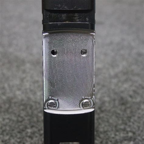 Gun Slide Machining に対する画像結果