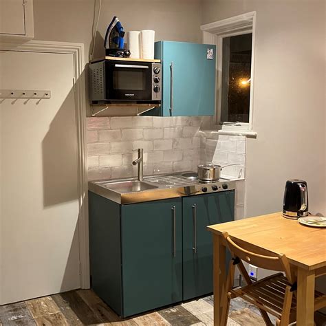 Small Compact Kitchen に対する画像結果