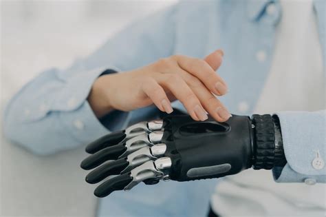 High-Tech Prosthesis に対する画像結果
