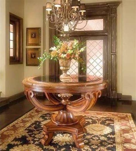 Table in Foyer に対する画像結果