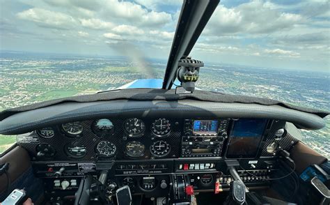 Résultat d’images pour First Auto Pilot Plane