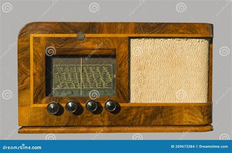 Toradh íomhá ar Retro Radio Box Keychain