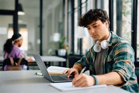 Student On Computer Stock Image に対する画像結果
