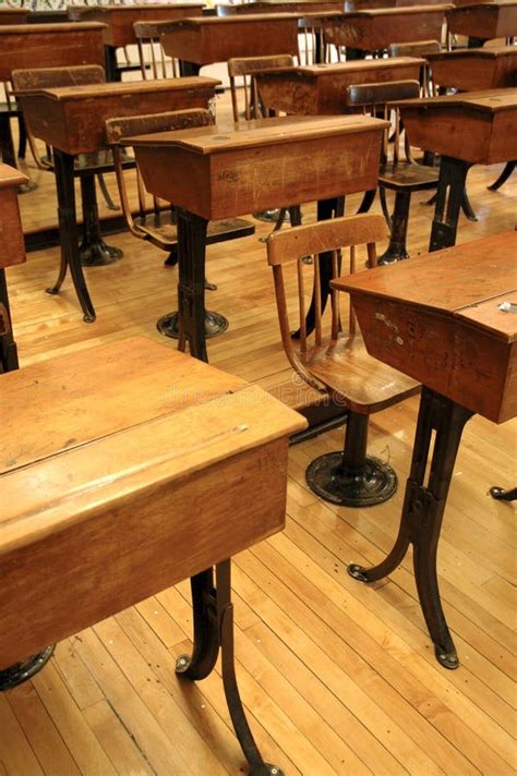 Toradh íomhá ar Small Old Classroom