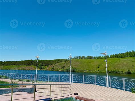 Natural River Embankment に対する画像結果