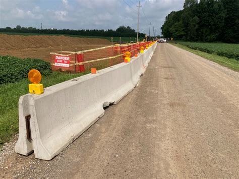 Temporary Concrete Barrier Impact Attenuator に対する画像結果