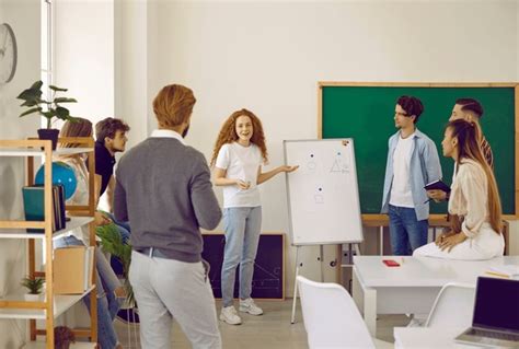 Diverse Students Presentation Royalty-Free Images, Stock Photos ...