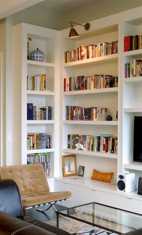 Toradh íomhá ar How to Style a Small Bookcase