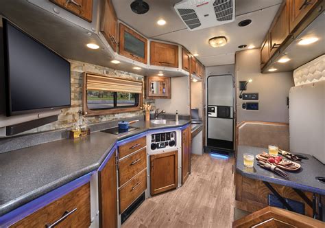 Toradh íomhá ar Sleeper Van Interior