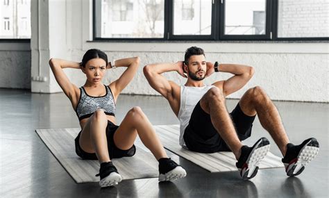 Afbeeldingsresultaten voor Exercise Ball Squats