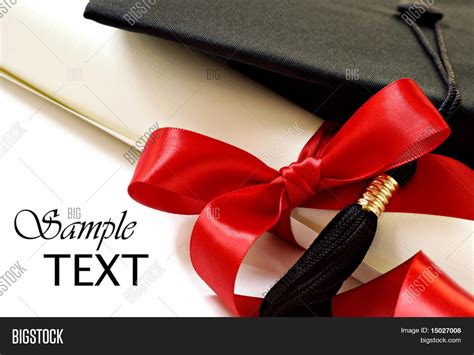 Red Graduation Cap-साठीचा प्रतिमा निकाल