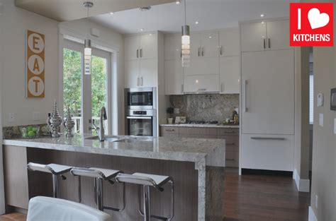 Small Kitchen Inspiration に対する画像結果