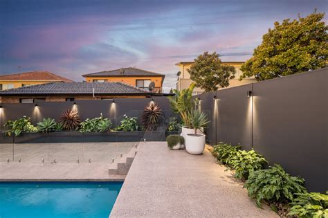 Modular Walls Curved Fence に対する画像結果