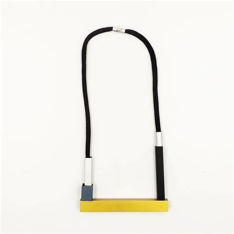 Toradh íomhá ar Example of Object That Is Short