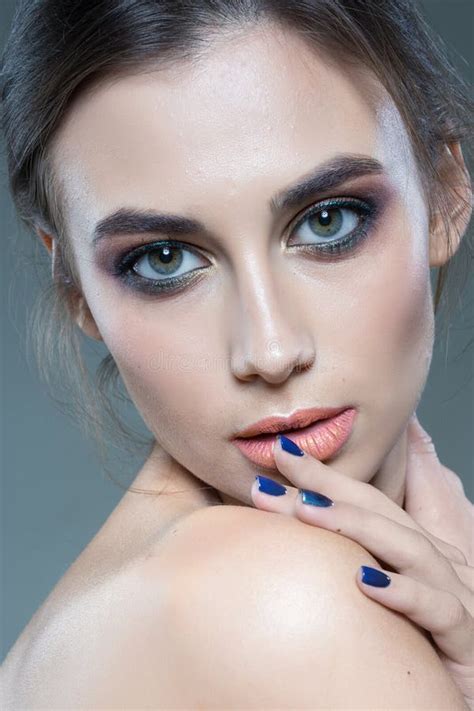 Image result for Glamorous Vampire Makeup