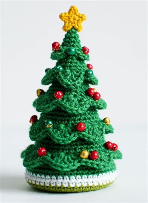 Toradh íomhá ar Snowy Christmas Tree Crochet Pattern Free