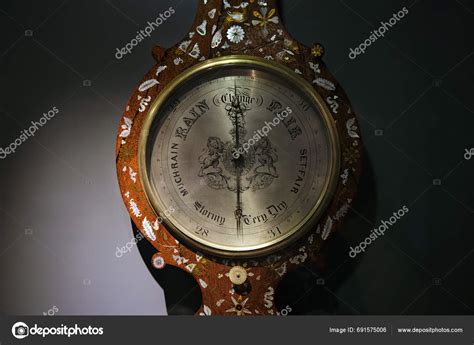 Toradh íomhá ar Mercurial Barometer