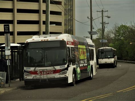 SEPTA MCI Bus に対する画像結果