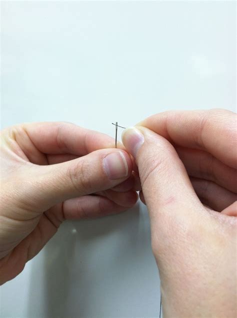 How to thread a needle & tie a knot - B+C Guides