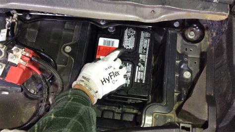 Ford C-MAX 12V Battery に対する画像結果