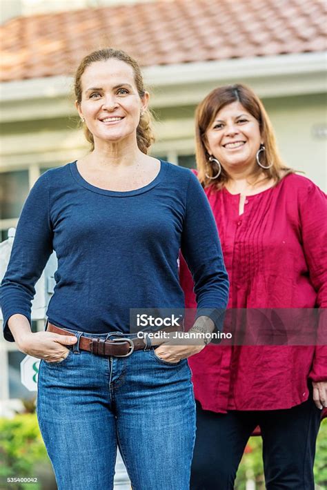 2 Middle-Age Women に対する画像結果