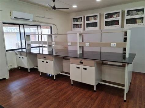 Computer Lab Furniture に対する画像結果