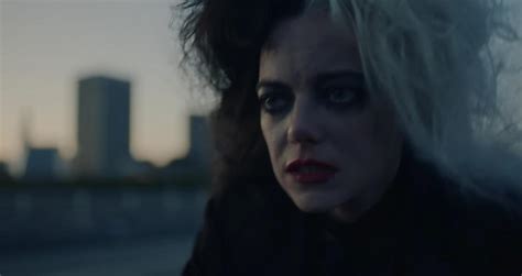 Emma Stone Gorilla 2021 Movies に対する画像結果