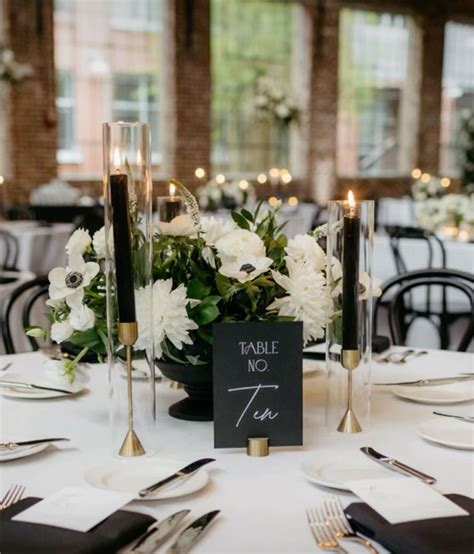 Toradh íomhá ar All-Black Glam Wedding