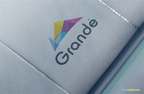 PVC Embossed Logo に対する画像結果