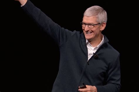 Toradh íomhá ar Tim Cook Gangsta Paradise