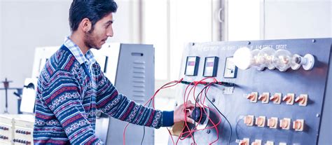 Electrical Engineering Colleges に対する画像結果