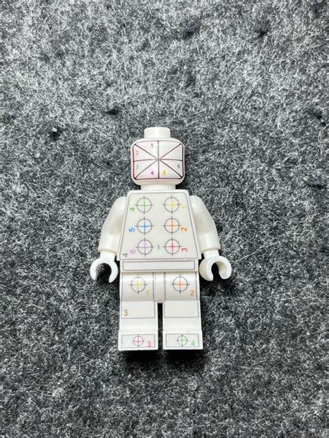 Afbeeldingsresultaten voor LEGO Time Machine Minifig Scale