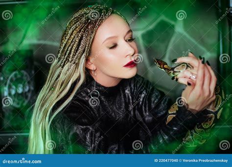 Bildergebnis für Python Woman Demon