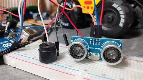 Toradh íomhá ar Ultrasonic Sensor Servo Arduino
