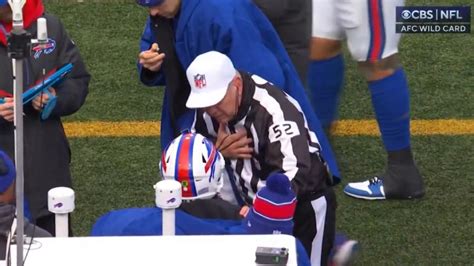 Afbeeldingsresultaten voor Josh Allen and Ref Apologizing