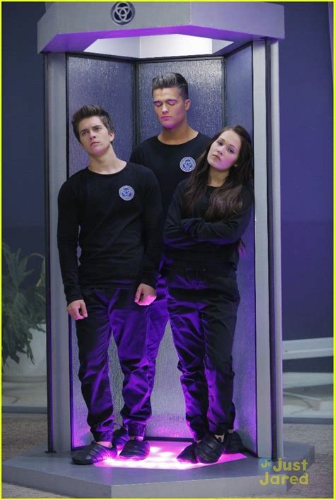 Lab Rats Girl Bionic に対する画像結果