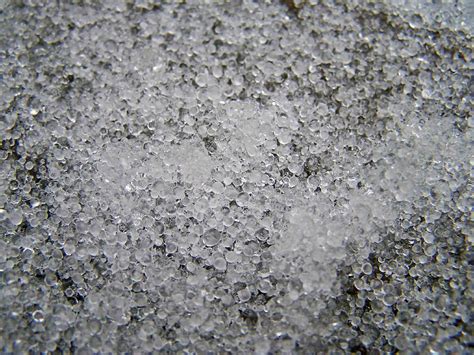 Toradh íomhá ar Sleet Definition