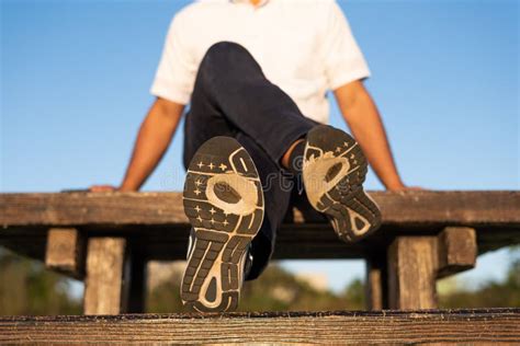 Toradh íomhá ar Run Out of Time Cartoon Picture