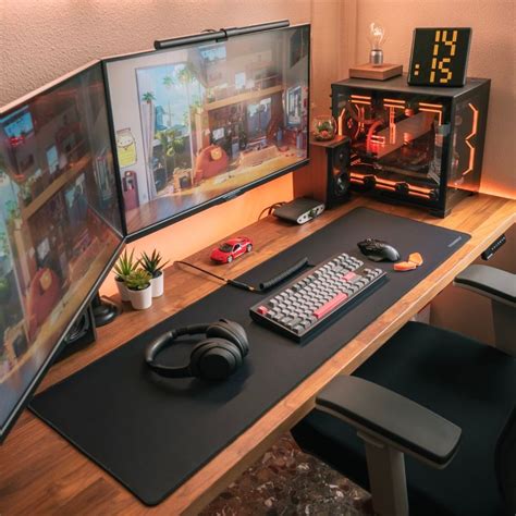 Toradh íomhá ar Orange Desk Setup