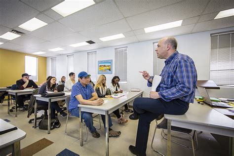 Classroom Attendance Tracker Display に対する画像結果