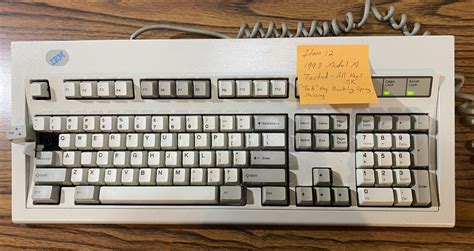 Afbeeldingsresultaten voor IBM Clicky Keyboard USB